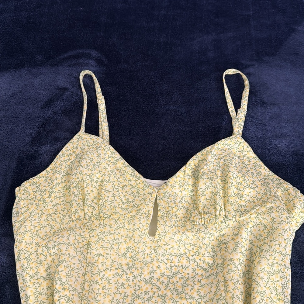 yellow floral dress, hardly worn - Picture 2 of 4